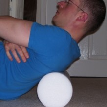 Thoracic-extension-foam-roller-top