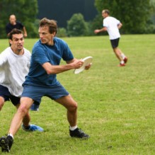 ultimate-frisbee.s600x600